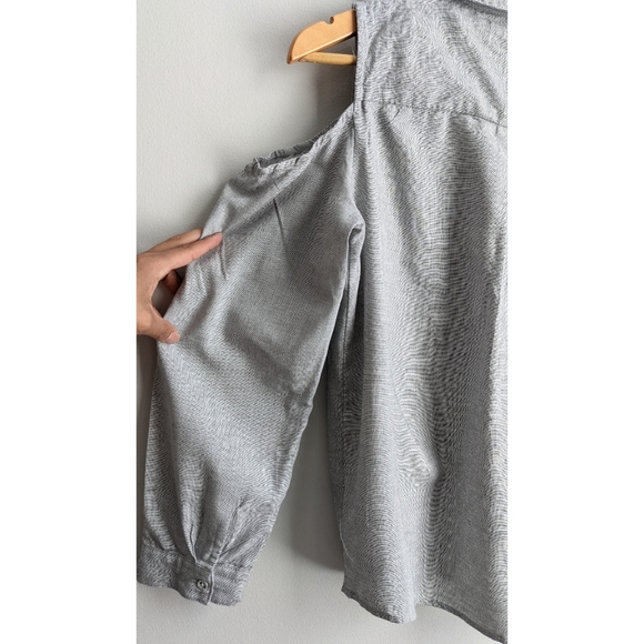 Skies are Blue Gray Cold Shoulder Button Down Top - Picture 5 of 13